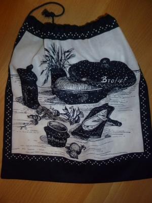 Den Brot- und Br&ouml;tchenbeutel nimmt bei meinen Eink&auml;ufen inzwischen jeder B&auml;cker an. Meine Gro&szlig;eltern nutzten fr&uuml;her ausschlie&szlig;lich diese Brotbeutel. Alles kommt wieder! :-)